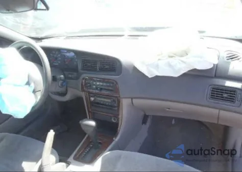 2000 Nissan Altima Xe/Gxe/Se/Gle z USA, uszkodzony, nr VIN 1N4DL01D7YC239202